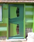 De gedeelde achterdeur van het huis.
<br/>
Richard Keijzer, 2014-07-24